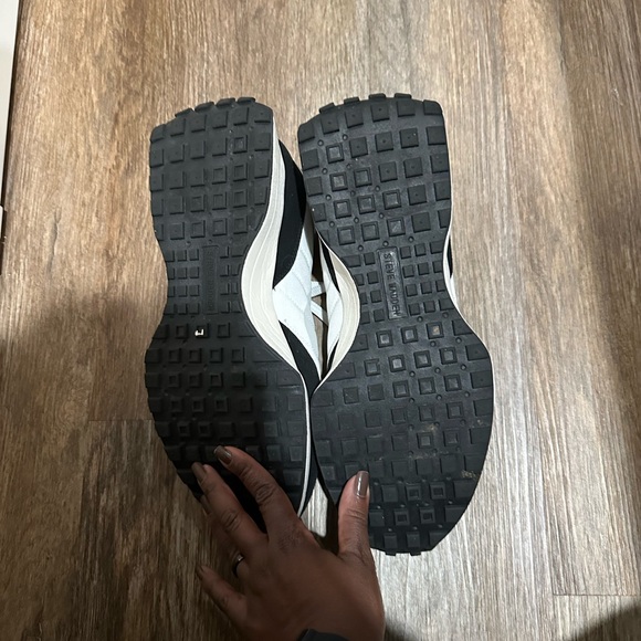 Steve Madden Stylish Black and White Men's Sneakers - Picture 3 of 7